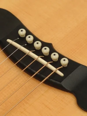 D'Addario Injected Molded Bridge Pins with End Pin, Set of 7, Ivory with Ebony Dot Tovární Cena