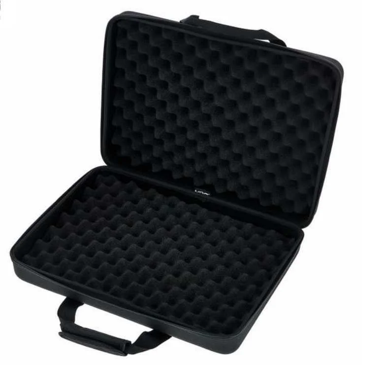 Jen Po Omezenou Doba UDG Creator Controller Hardcase Medium MK2