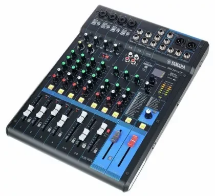 Mix, 10 kanálů Yamaha MG10XUF Akce