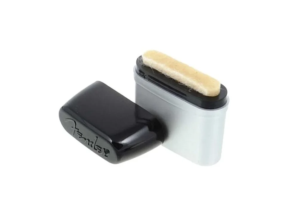 Nízká Cena FENDER Speed Slick Guitar String Cleaner čistič strun