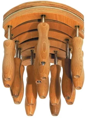 Pouze Dnes Svěrka – při lepení Housle